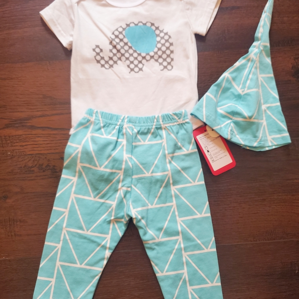 New with tags 3-6 month baby outfit